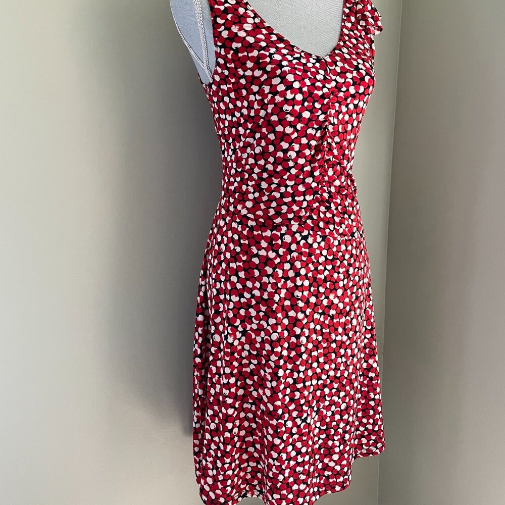 BCBG MAX AZRIA Summer SUndress ruched Italian Summer Red Print (tomatoes?) MED - Picture 4 of 6